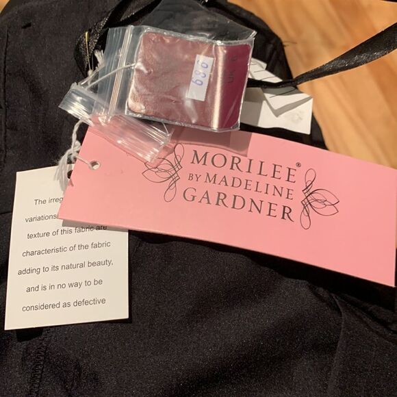 Morilee black gathered bodice crystal broach chiffon maxi, NWT, size 4 - Picture 10 of 11